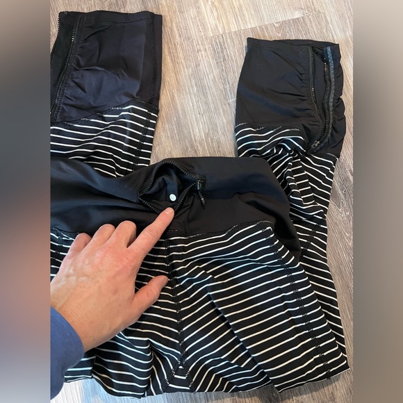 Lululemon stripped leggings with side zip and pull drawstring. EUC. - Picture 5 of 5